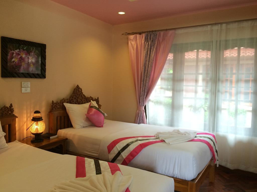 Chok-Wasana Guest House Mae Sariang Exterior foto