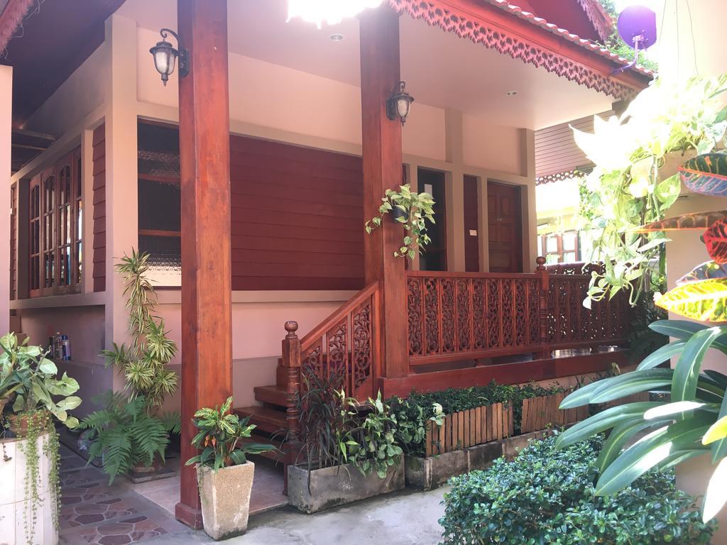 Chok-Wasana Guest House Mae Sariang Exterior foto