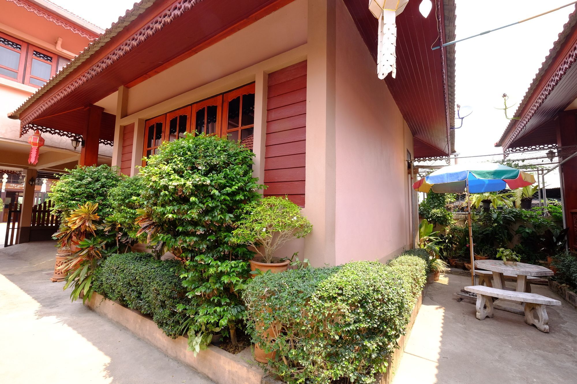 Chok-Wasana Guest House Mae Sariang Exterior foto